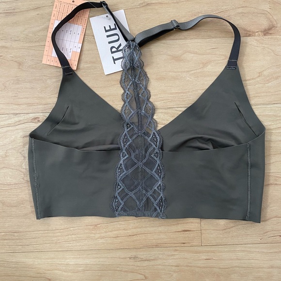 True&Co Body Triangle Lace Racerback Bra - Picture 5 of 7